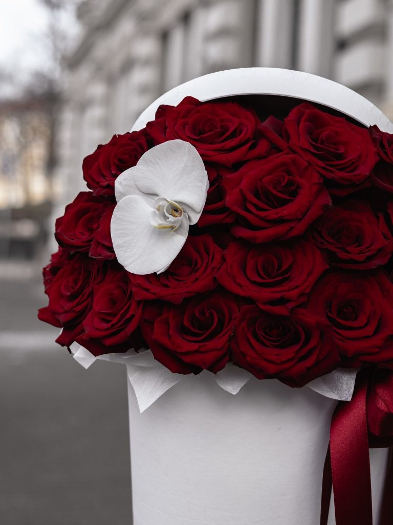 Eternal Scarlet & Orchid Hatbox